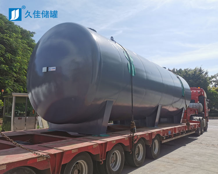 50立方鋼襯PE儲(chǔ)罐（37%液堿）